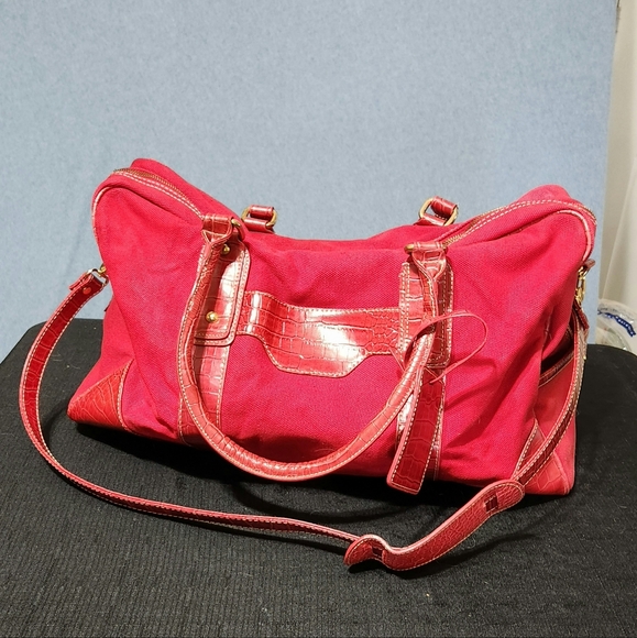 Bath & Body Works Handbags - Bath & Body Works canvas duffle bag